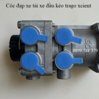 Cóc đạp hyuyndai xcient